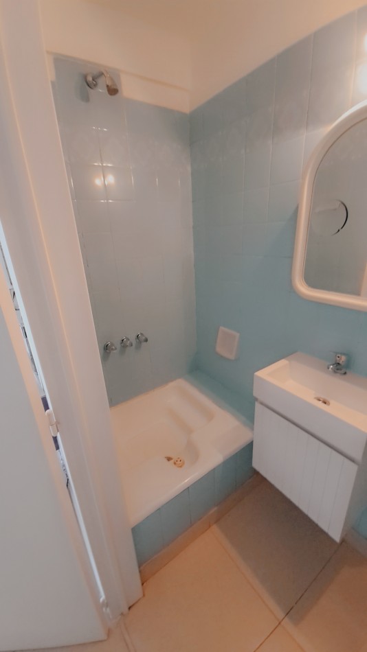 Venta Hermoso departamento de 1 ambiente con balcon  Recoleta 