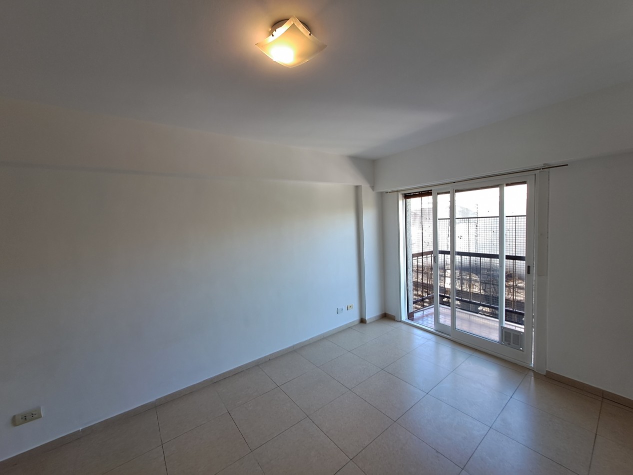Venta Hermoso departamento de 1 ambiente con balcon  Recoleta 