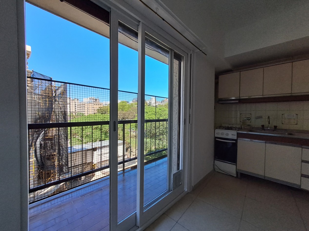Venta Hermoso departamento de 1 ambiente con balcon  Recoleta 