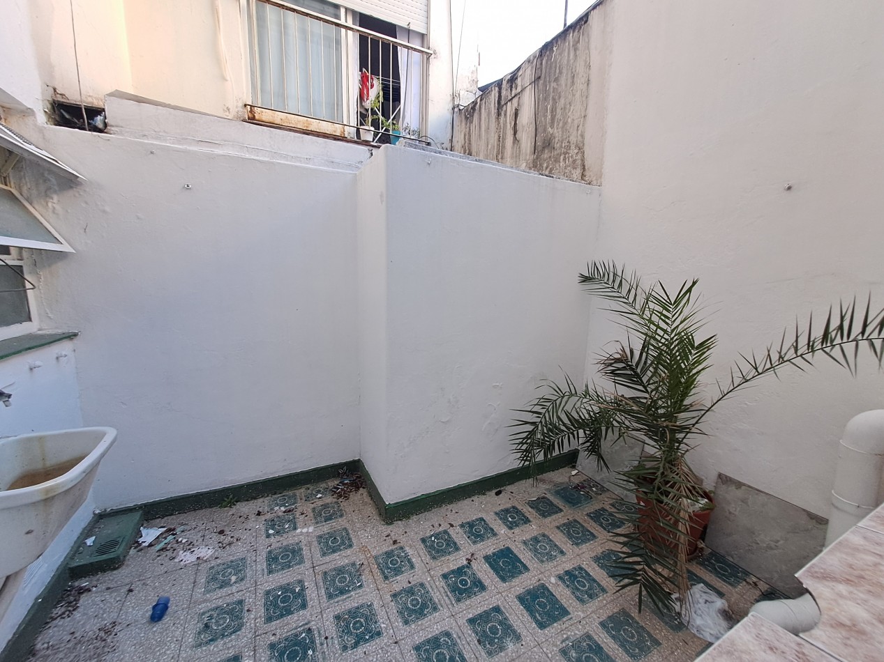 Venta Departamento 2 Ambientes Con Patio Muy Luminoso Congreso